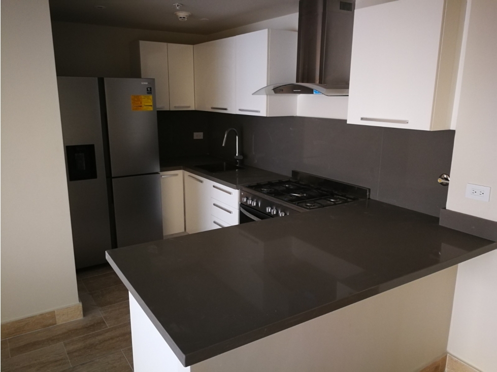 Se alquila apartamento en Costa del Este