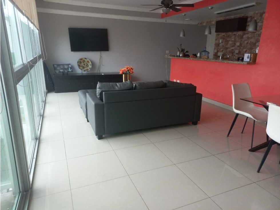 Se alquila apartamento en Bella Vista