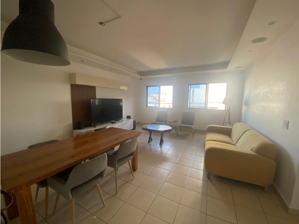 Se alquila apartamento en Parque Lefevre — foto 2