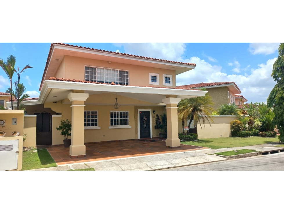 Amplia Residencia en Villas del Golf 2 Villa Alta