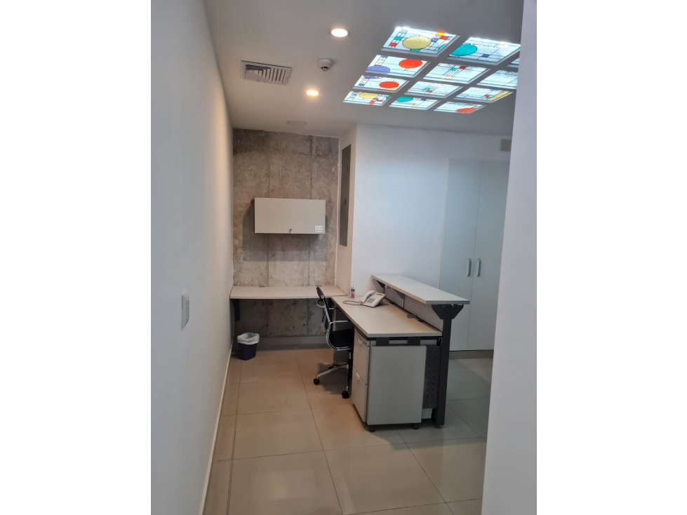 Venta o alquiler de oficina PH sortis bussines center