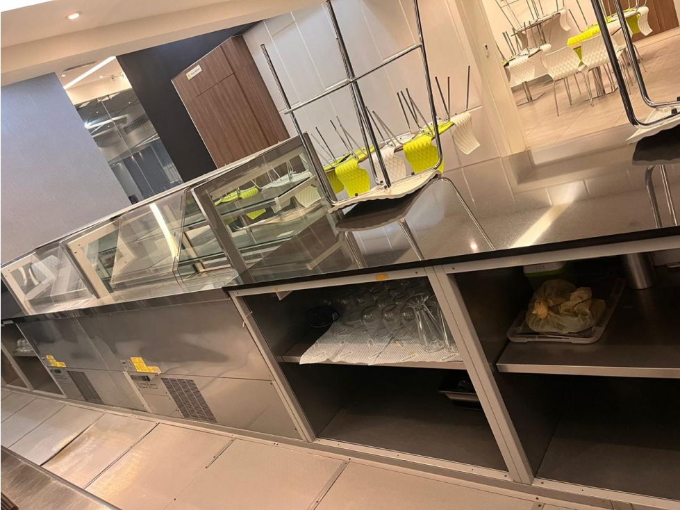 Alquiler de Local Comercial en Edificio Tornillo con 3 Ambientes CS — foto 2