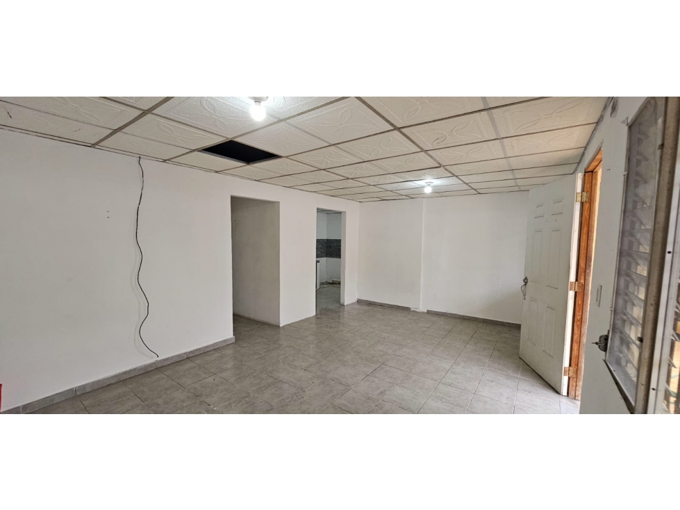 Se vende propiedad con 2 casas independientes // san miguelito YD — foto 2