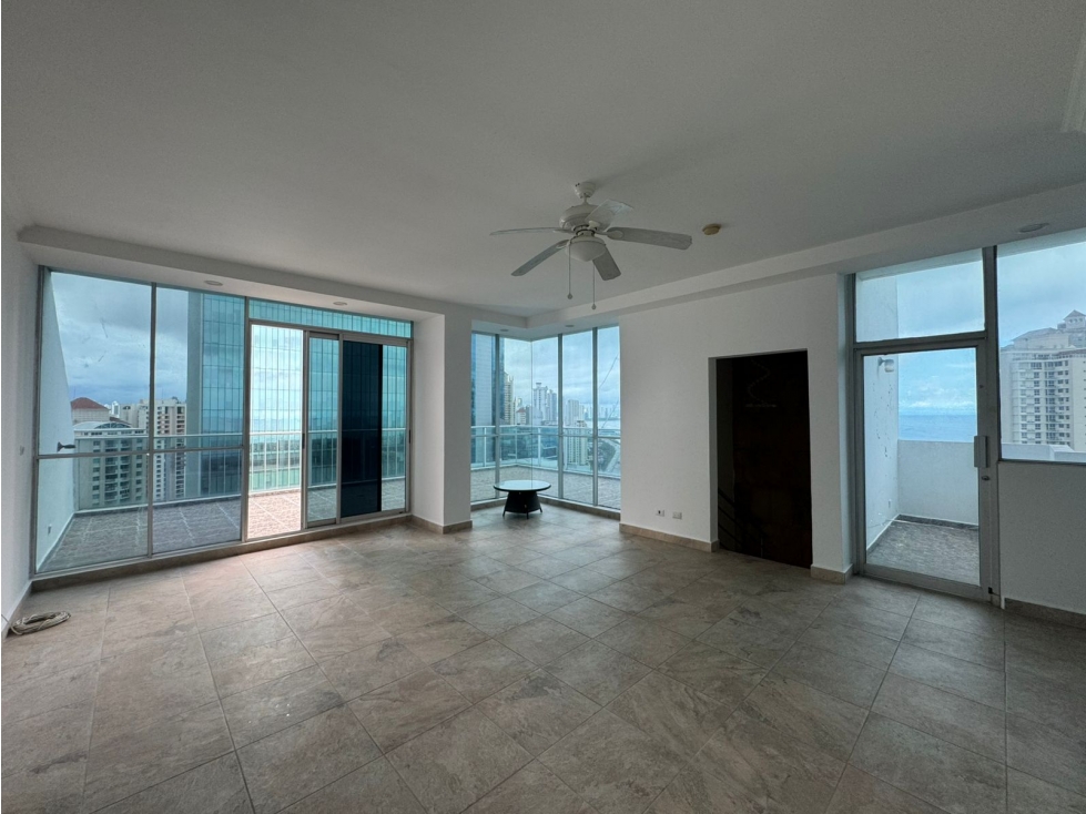 PENTHOUSE EN VENTA // PUNTA PAITILLA