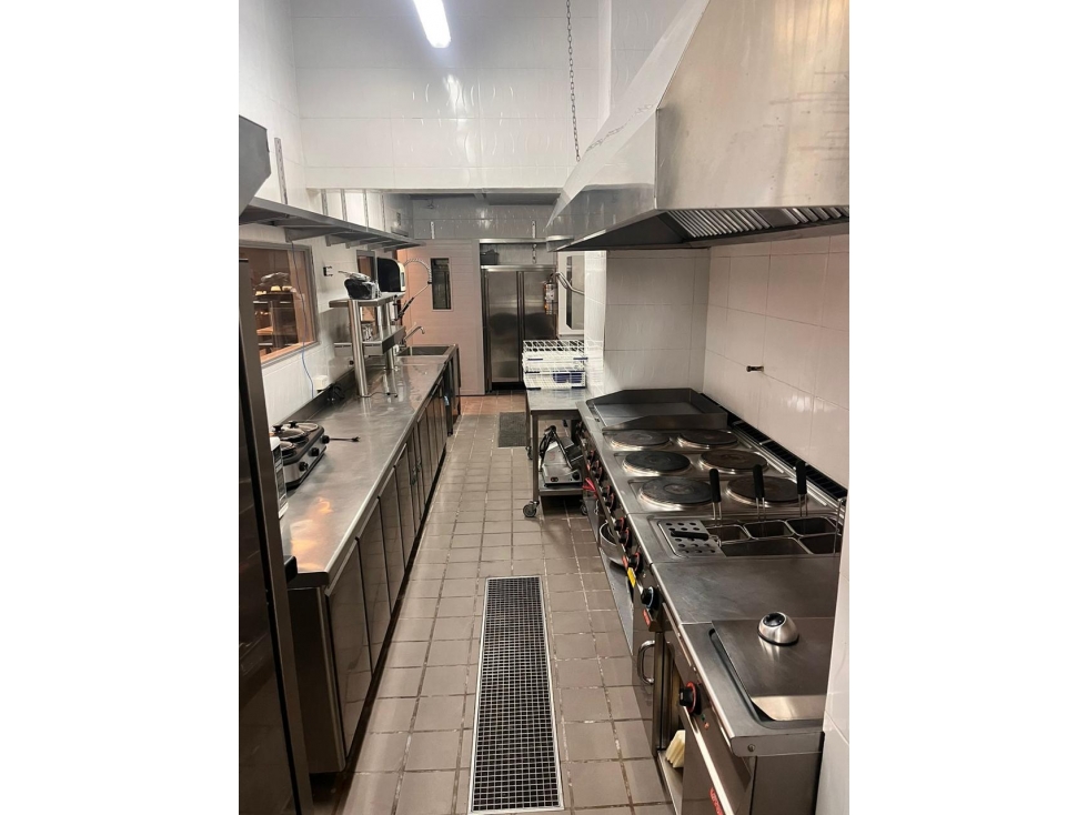 Alquiler de Local Comercial en Edificio Tornillo con 3 Ambientes CS — foto 3