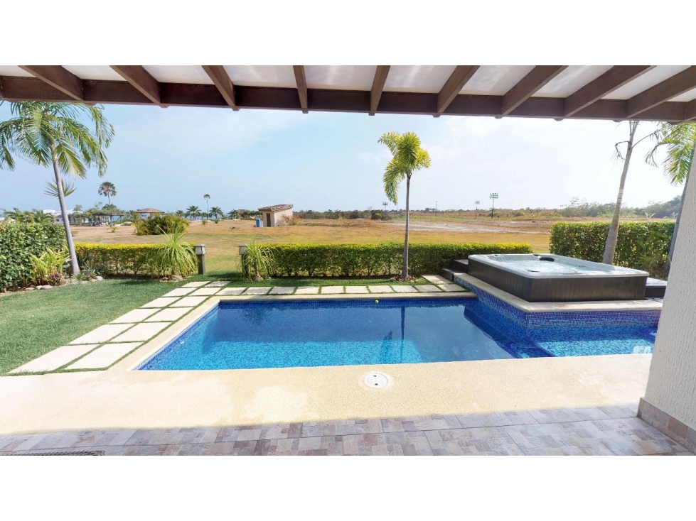 SE VENDE CASA CON PISCINA EN CASAMAR // SAN CARLOS — foto 4