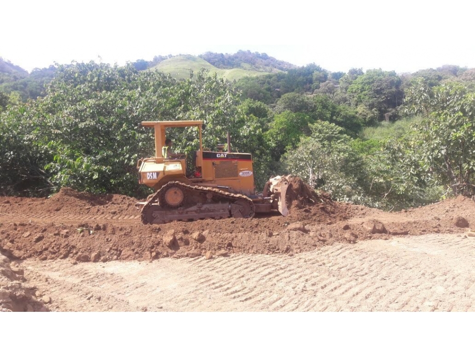 LOTE EN VENTA // LAS CUMBRES - 2