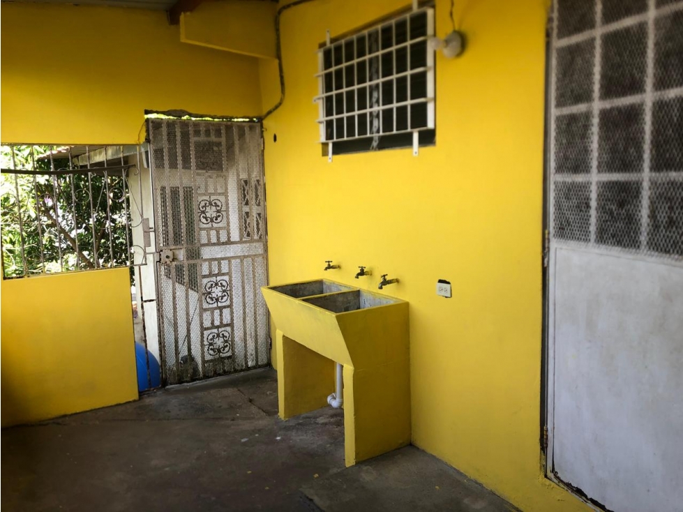 SE VENDE CASA // COLÓN CATIVA - 5