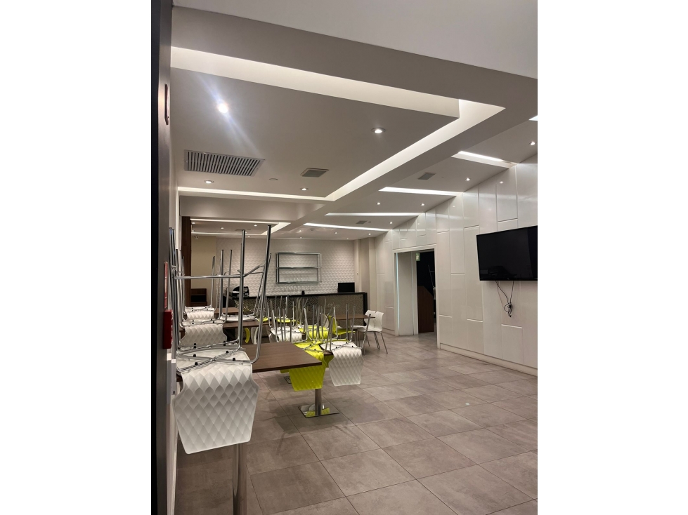 Alquiler de Local Comercial en Edificio Tornillo con 3 Ambientes CS — foto 4