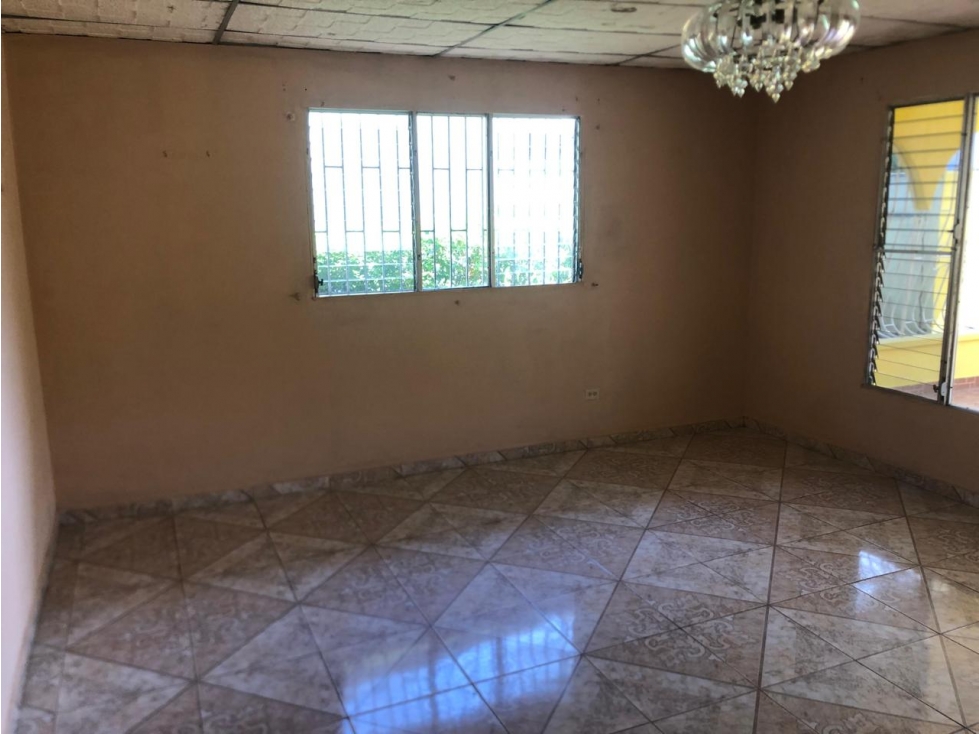 SE VENDE CASA // COLÓN CATIVA - 6