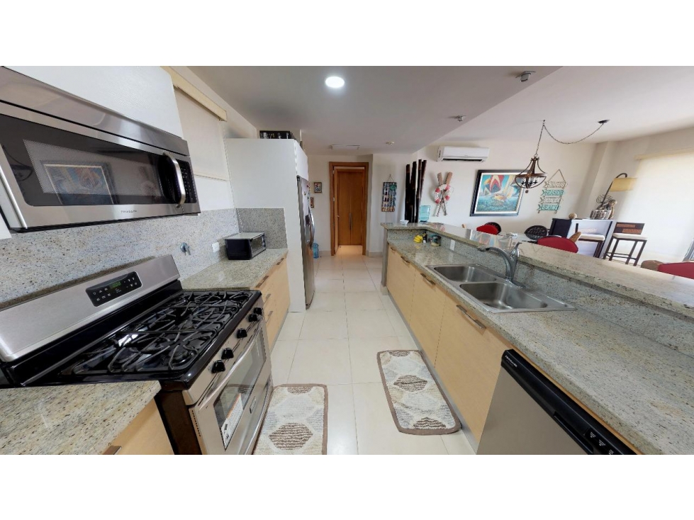 SE VENDE CASA CON PISCINA EN CASAMAR // SAN CARLOS — foto 3