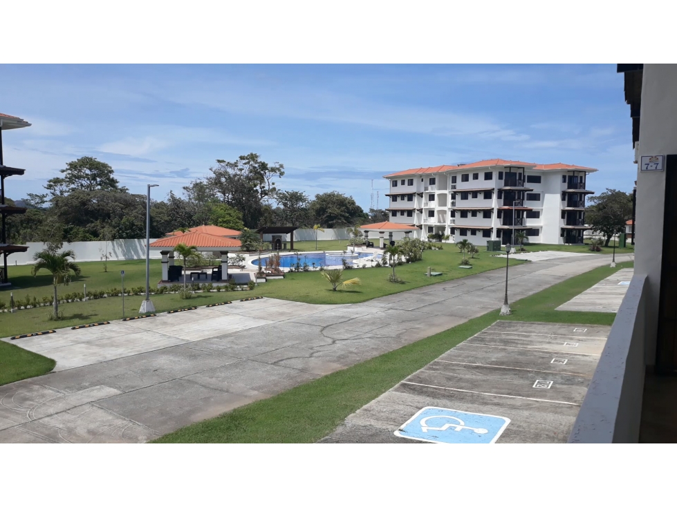 Se vende apartamento en Brisas de Coronado