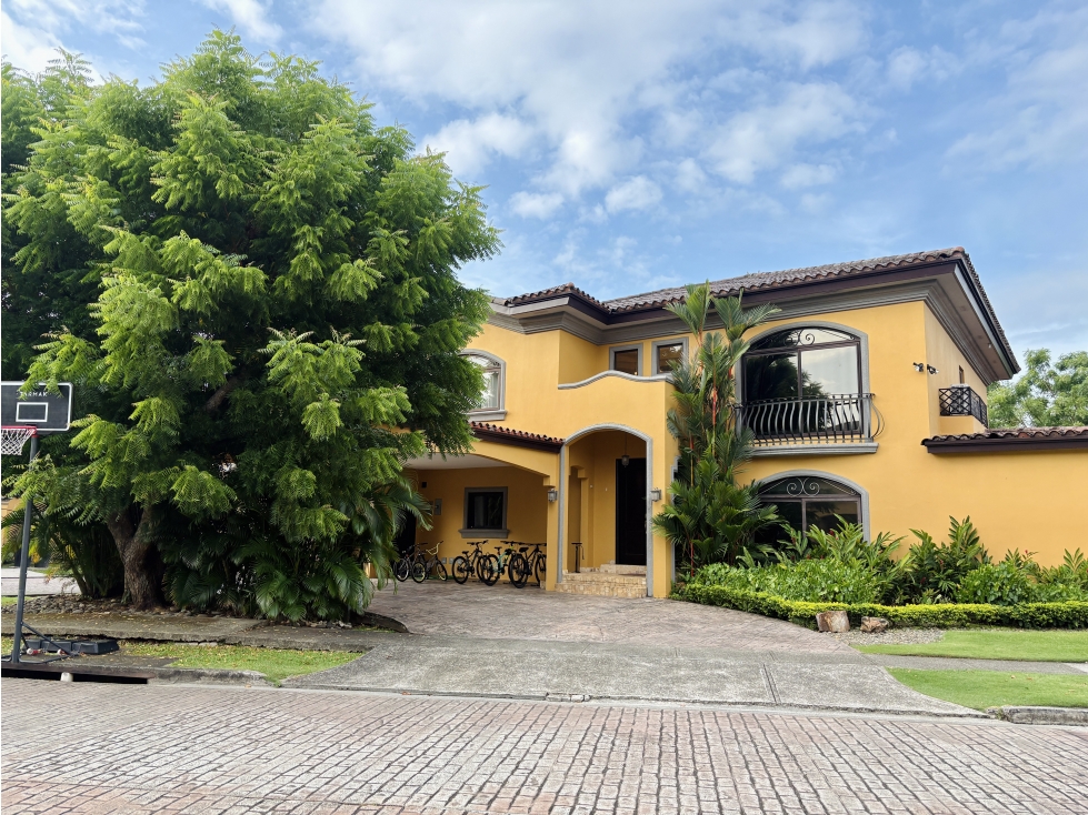 Casa en Venta en Costa del Este - PH Antigua