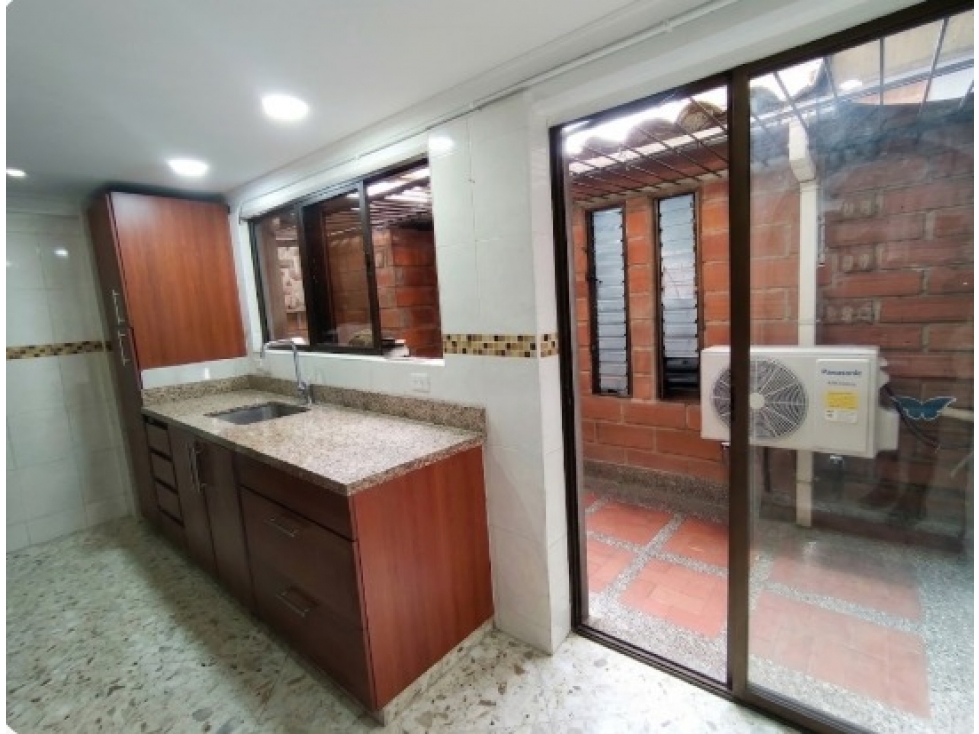 APARTAMENTO EN ARRIENDO SECTOR LA MOTA — foto 2