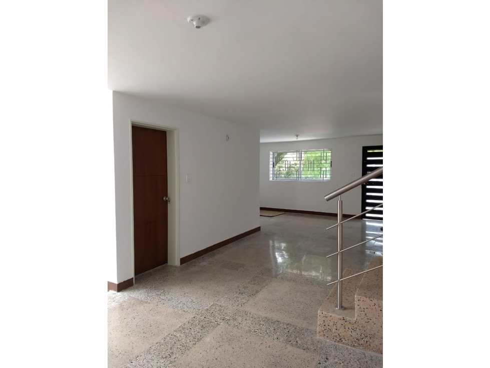Se arrienda casa en excelente ubicación