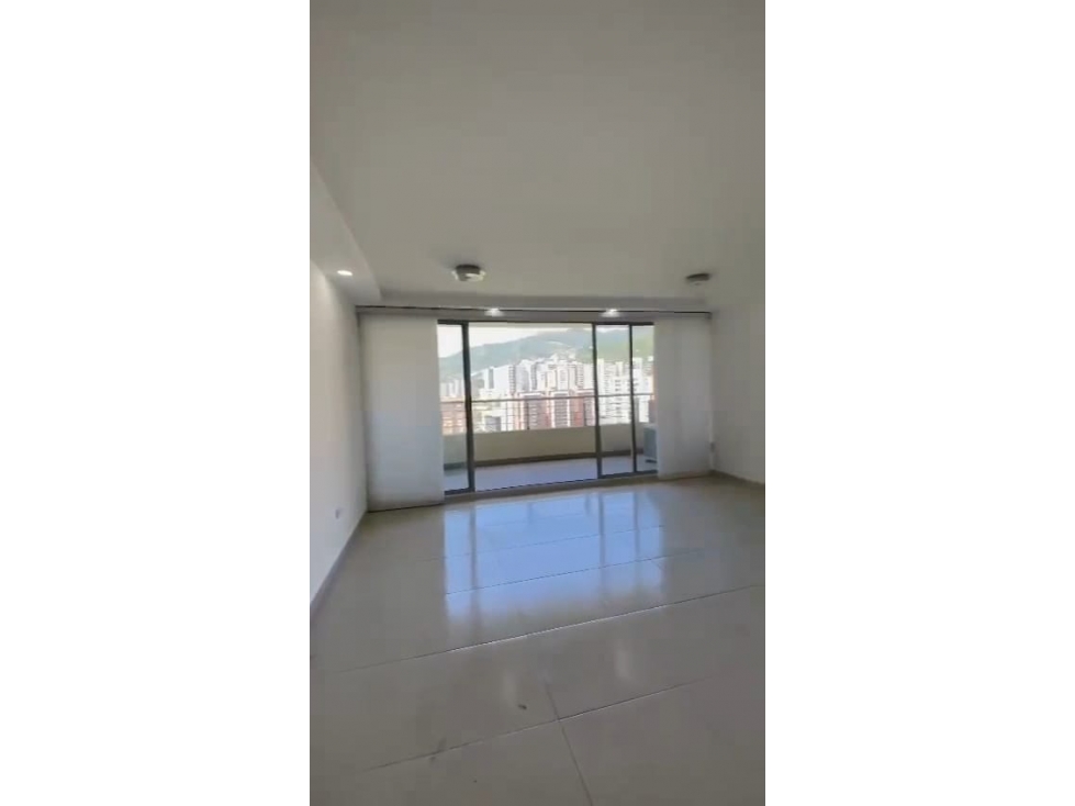 APARTAMENTO EN VENTA LOMA DE LOS BERNAL — foto 5