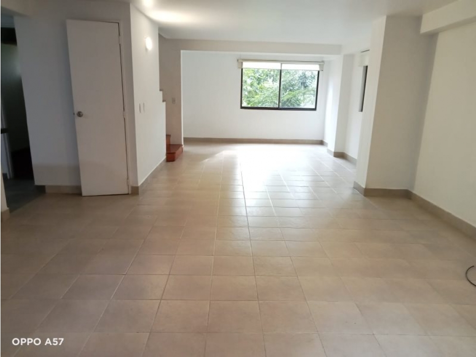 AMPLIO Y COMODO APARTAMENTO EN ARRIENDO EN LA ABADIA