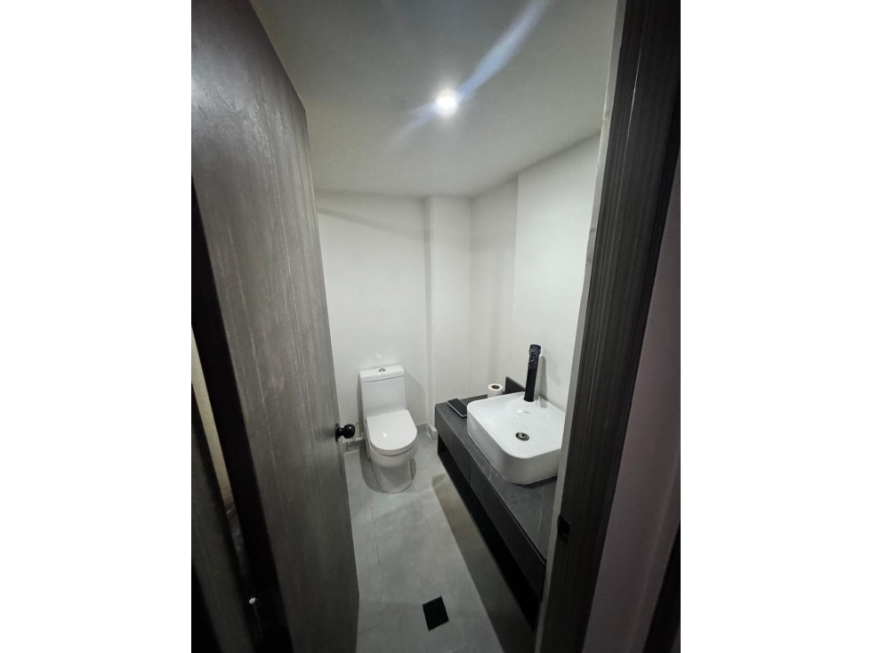 Casa con excelentes acabados, y ubicación estratégica para la venta. — foto 4