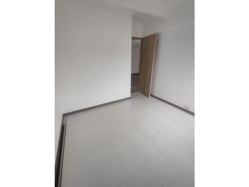 se vende apartamento en excelente ubicación — foto 3