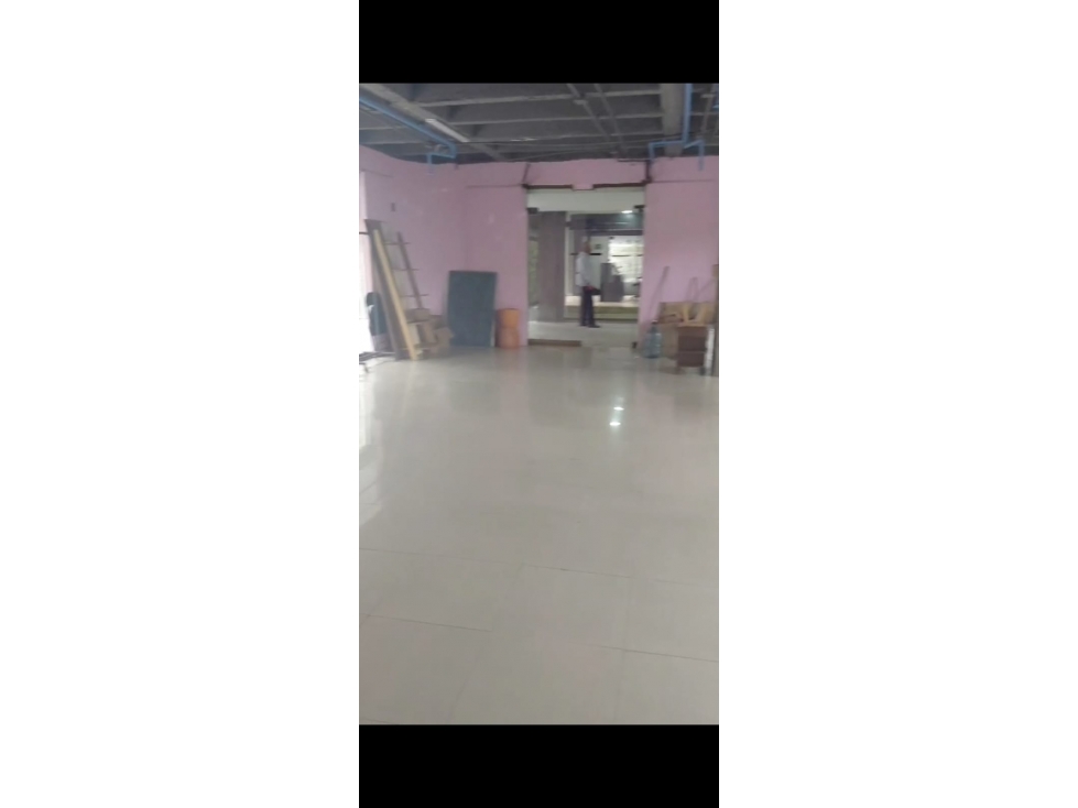 LOCAL COMERCIAL EN ARRIENDO