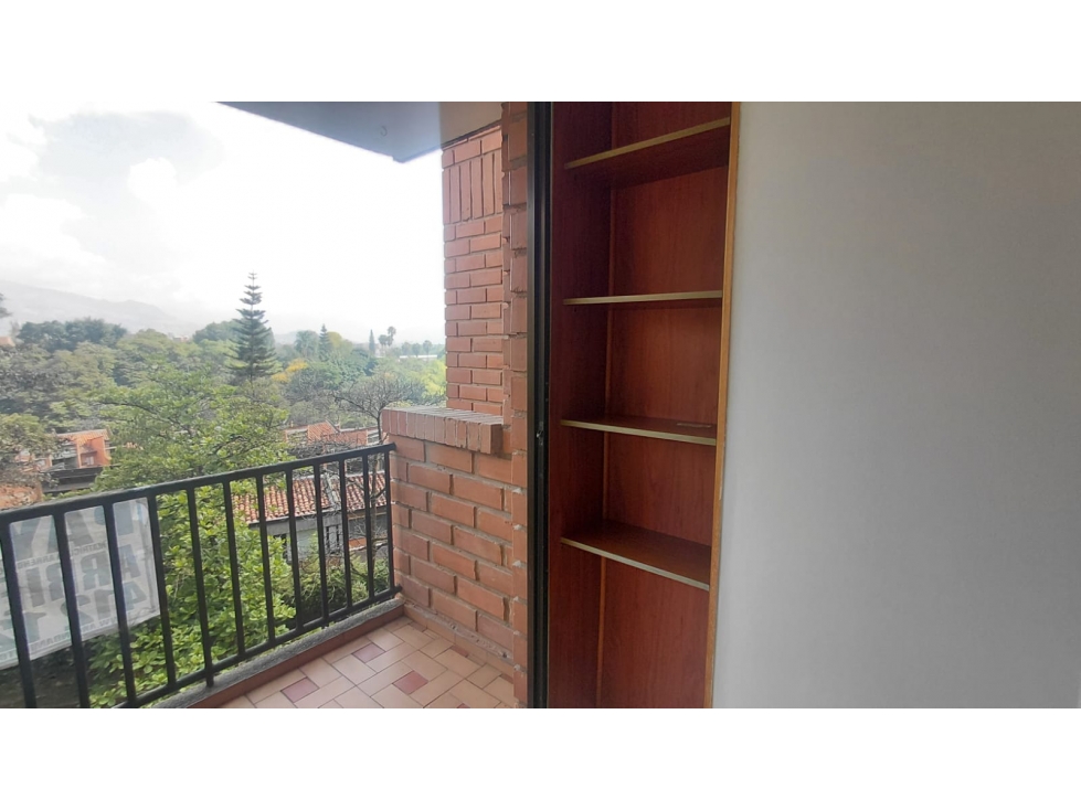 APARTAMENTO EN ARRIENDO SECTOR LOMA DE LOS BERNAL — foto 6