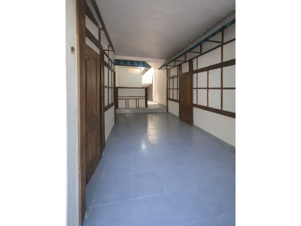 LOCAL COMERCIAL SECTOR MANILA