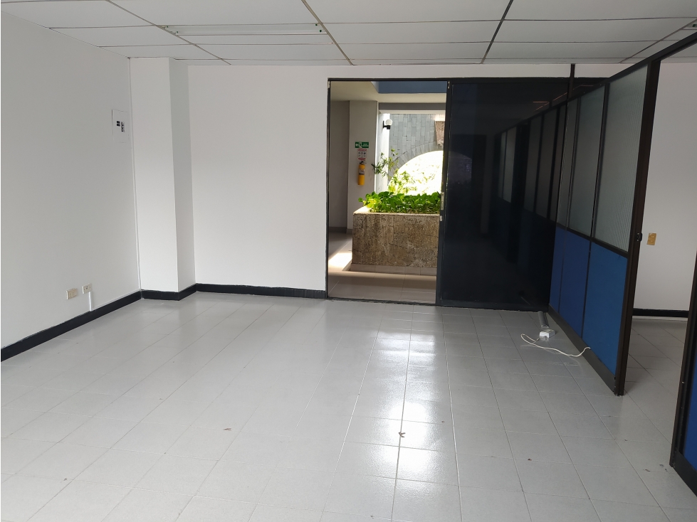 OFICINA EN ARRIENDO SECTOR LAURELES — foto 3