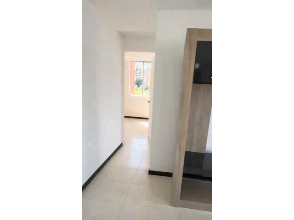 Apartamento con excelente ubicación para el Arriendo. — foto 5
