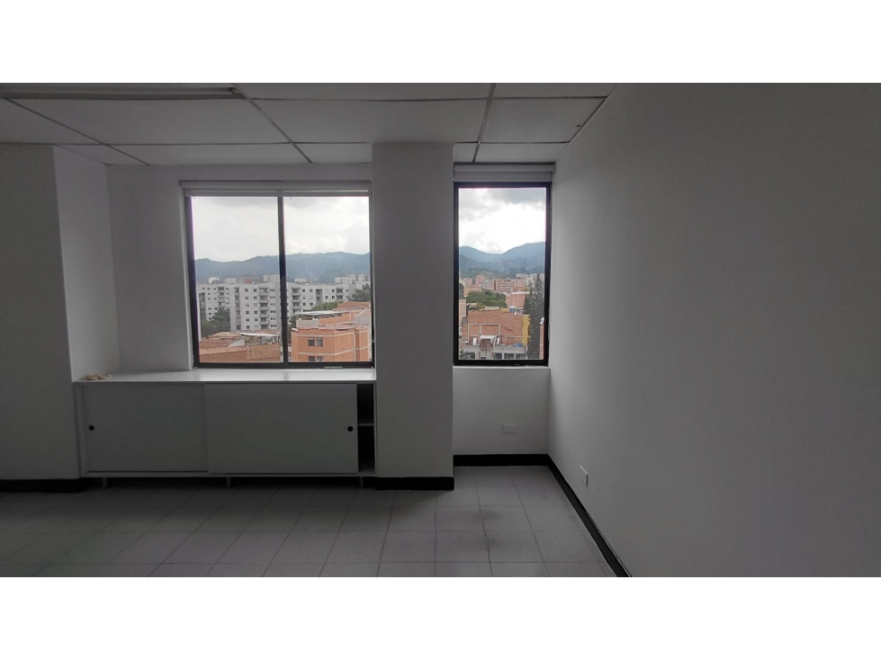OFICINA EN ARRIENDO SECTOR LAURELES — foto 6