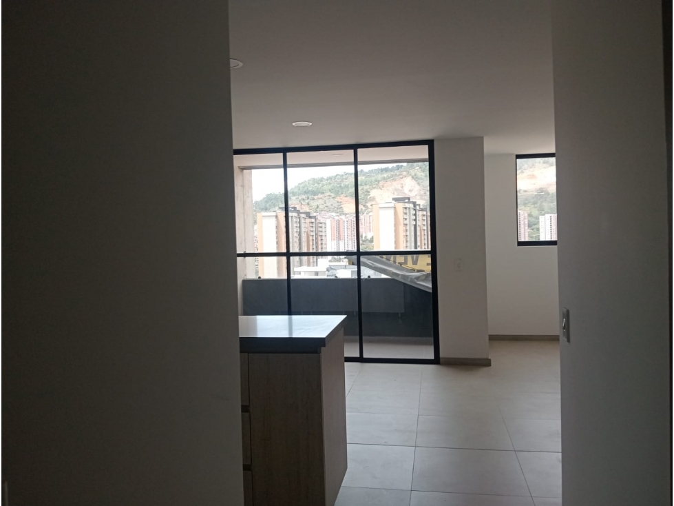 APARTAMENTO EN ARRIENDO EN CABAÑAS — foto 4