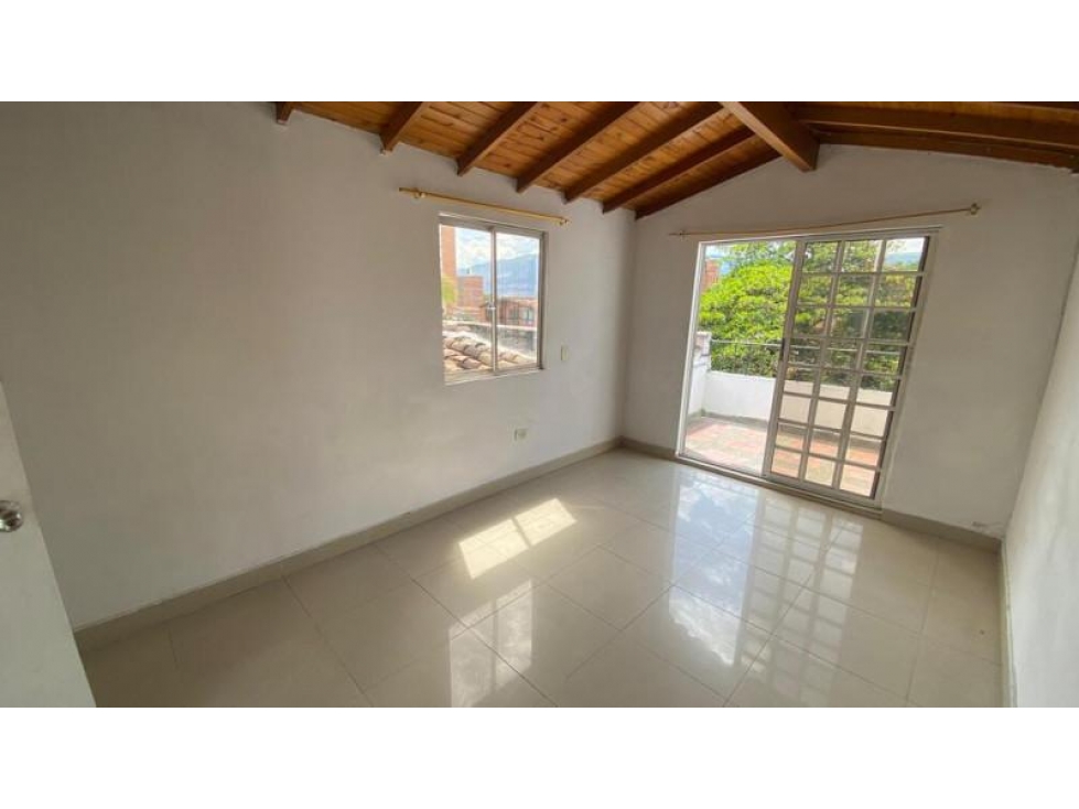 APARTAMENTO EN ARRIENDO SECTOR SANTA TERESITA — foto 2