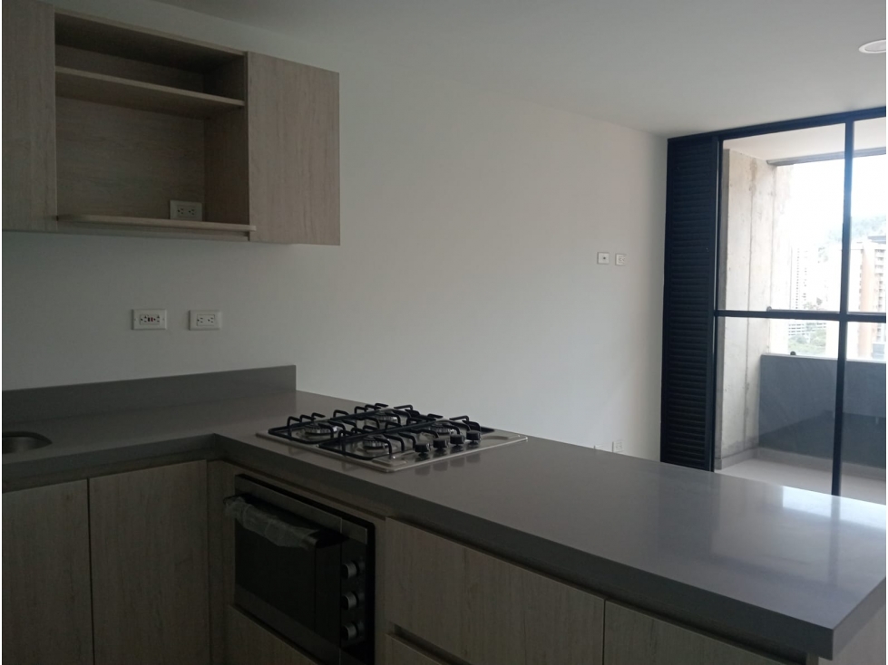 APARTAMENTO EN ARRIENDO EN CABAÑAS — foto 2