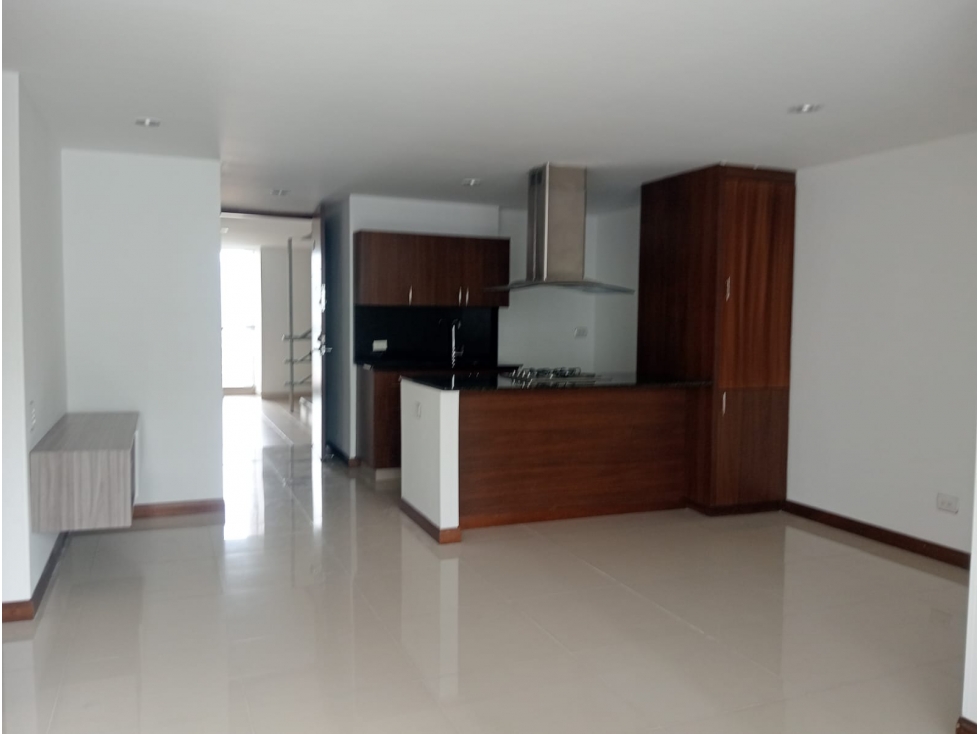 APARTAMENTO EN ARRIENDO LAS PALAMAS — foto 2