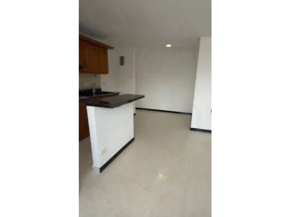 Apartamento con excelente ubicación para el Arriendo. — foto 3