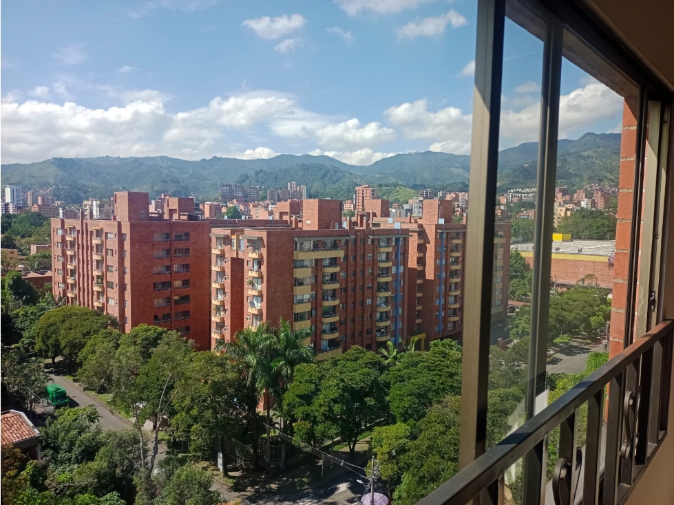 APARTAMENTO EN ARRIENDO SECTOR LAURELES — foto 2
