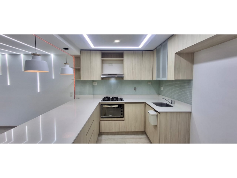 APARTAMENTO EN ARRIENDO SECTOR LOMA DE LOS BERNAL — foto 2