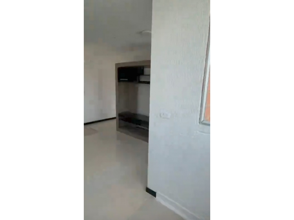 Apartamento con excelente ubicación para el Arriendo. — foto 4