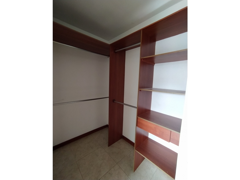 APARTAMENTO EN ARRIENDO SECTOR LOMA DE LOS BERNAL — foto 3