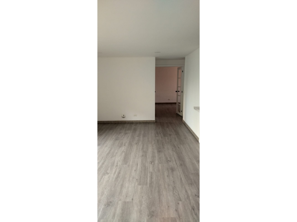 Apartamento con excelente ubicación para el Arriendo. — foto 4