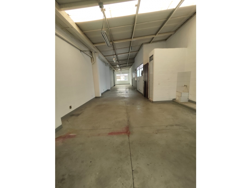 Se arrienda una Bodega en buena ubicación — foto 5