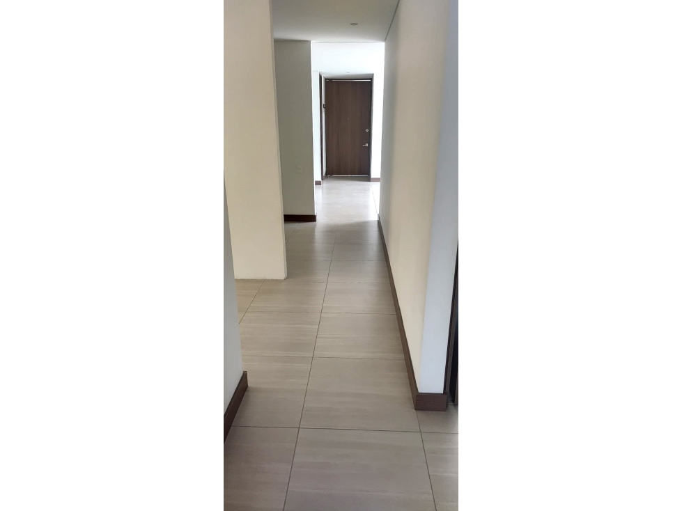 Apartamento con excelente ubicación para el Arriendo. — foto 5