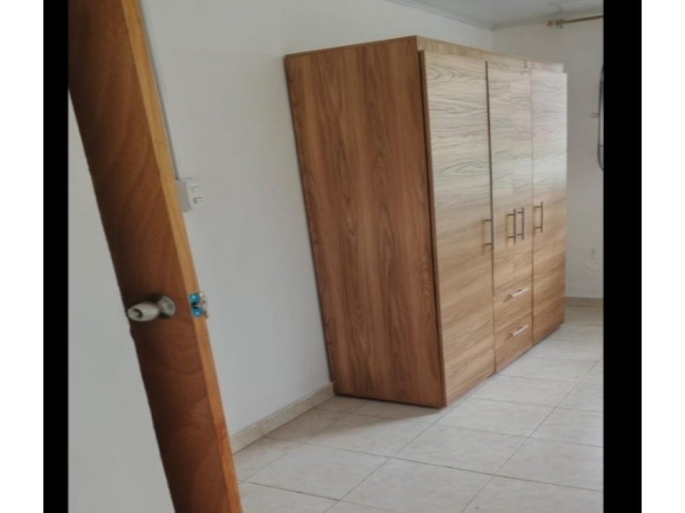 APARTAMENTO EN ARRIENDO GUYABAL LA COLINITA — foto 2
