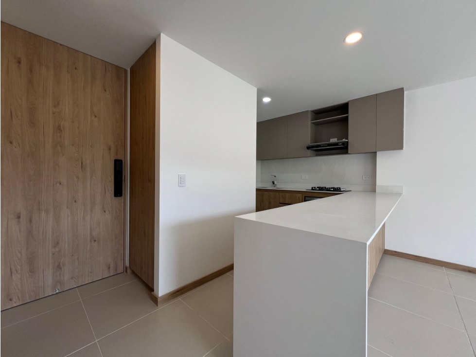 APARTAMENTO EN ARRIENDO EN ENVIGADO — foto 2