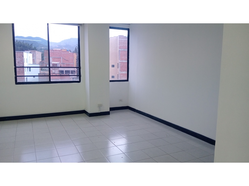 OFICINA PARA EN ARRIENDO SECTOR LAURELES
