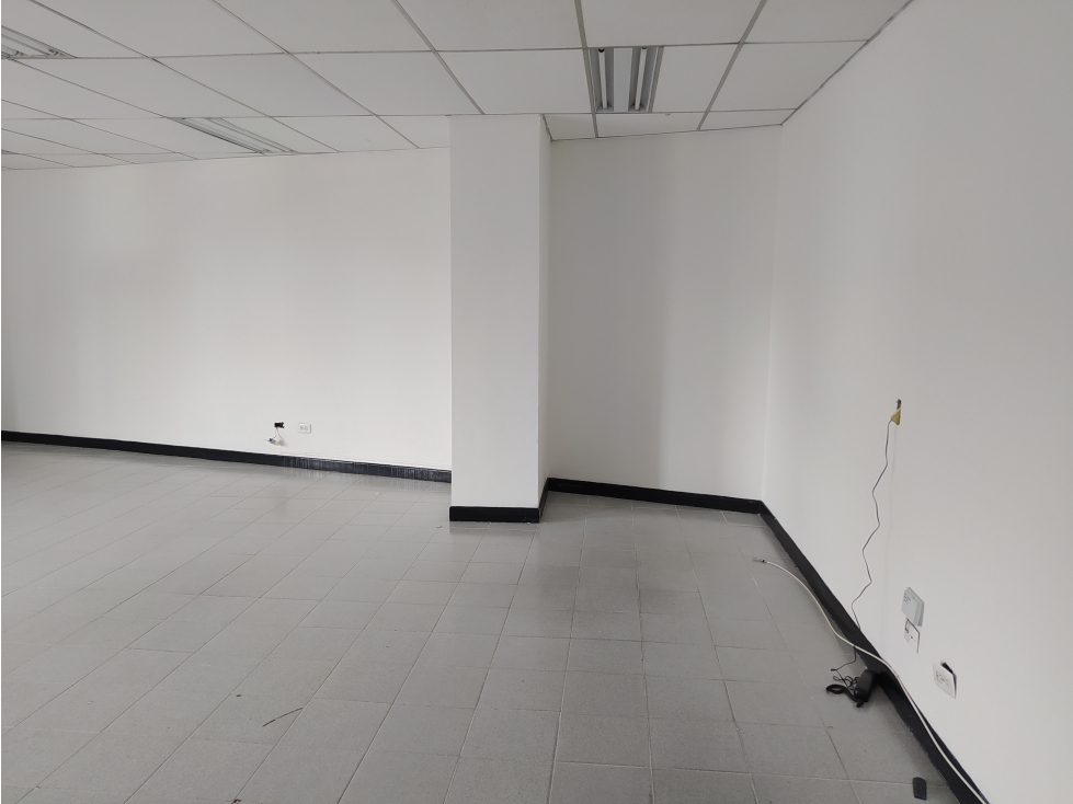OFICINA EN ARRIENDO SECTOR LAURELES — foto 3
