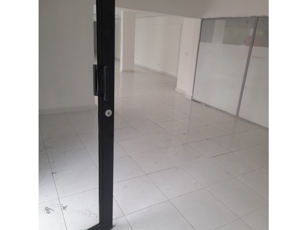 LOCAL EN ARRIENDO , EXCELENTE UBICACION — foto 6