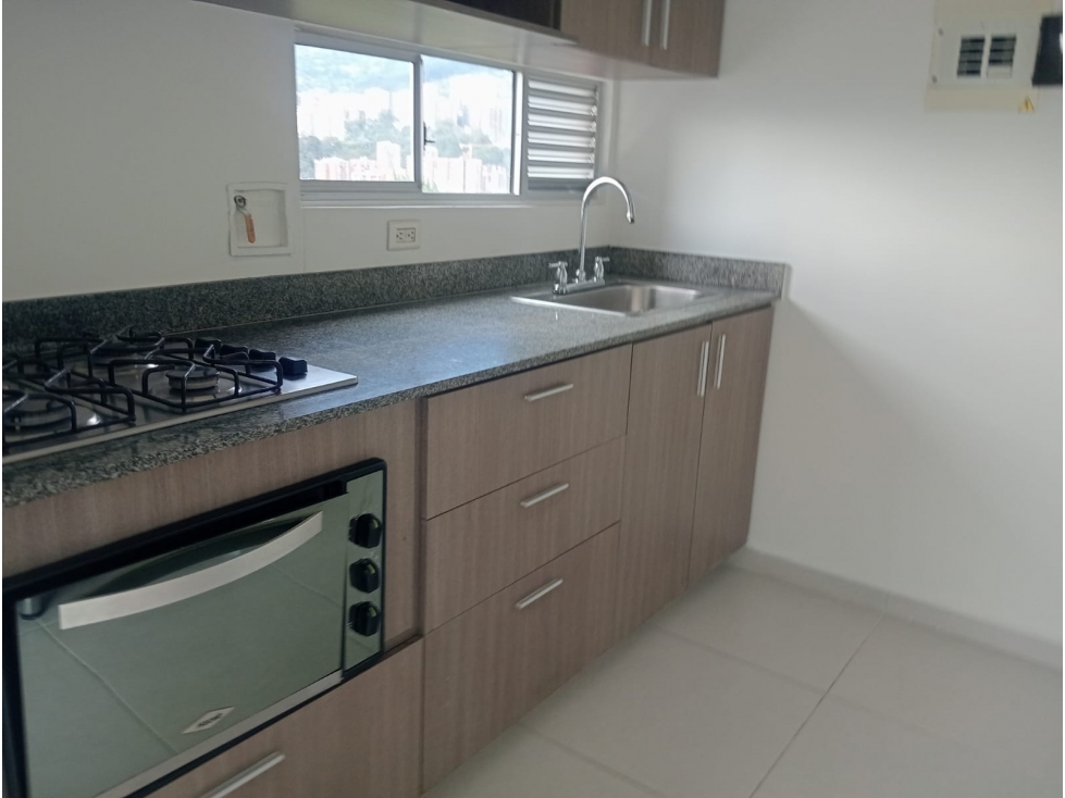 Apartamento con excelente ubicación para el Arriendo. — foto 3