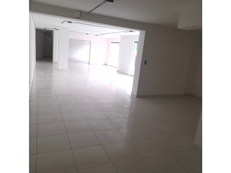 LOCAL EN ARRIENDO , EXCELENTE UBICACION — foto 5