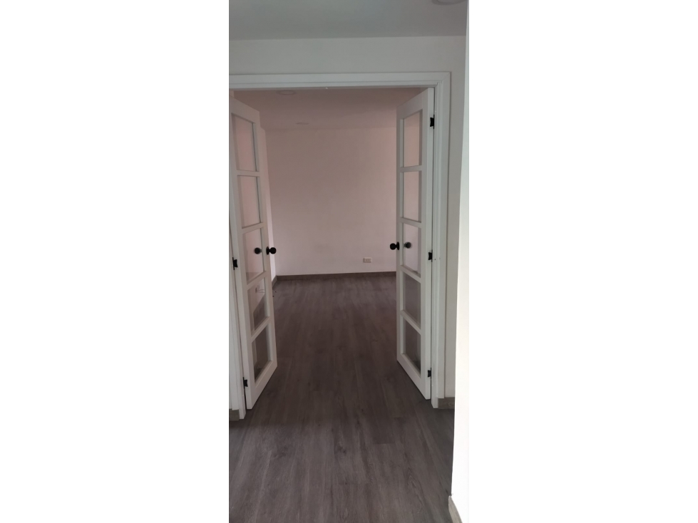 Apartamento con excelente ubicación para el Arriendo. — foto 3