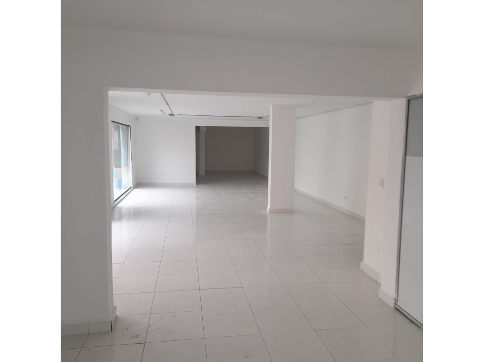 LOCAL EN ARRIENDO , EXCELENTE UBICACION